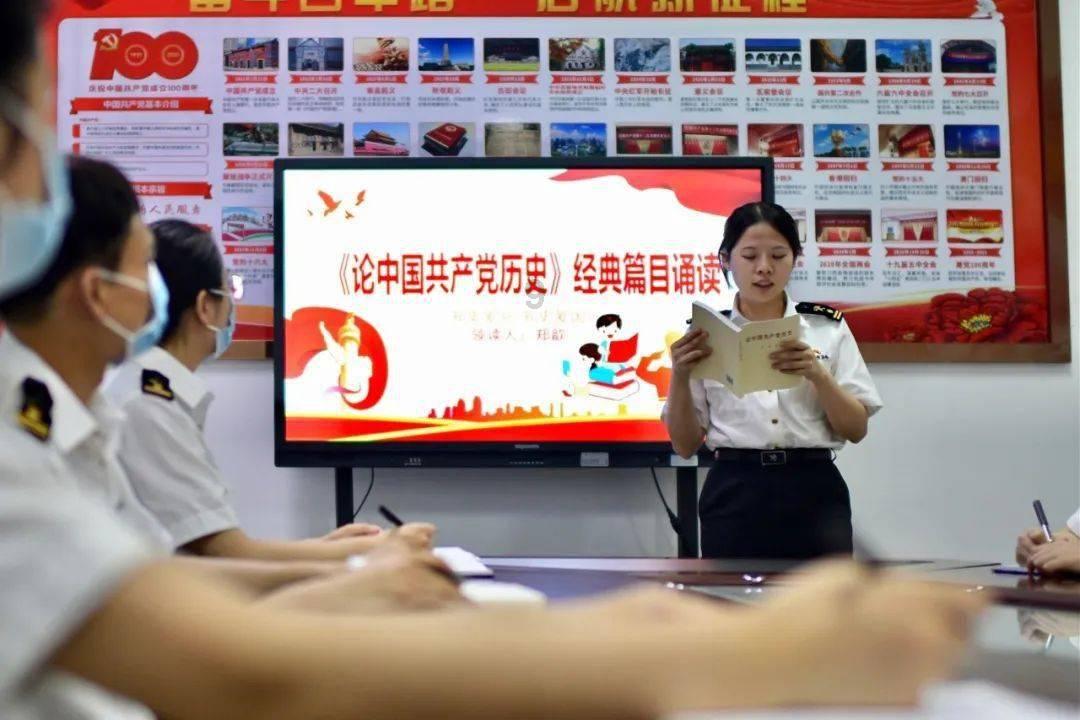 着力完善“一老一小”社会服务
